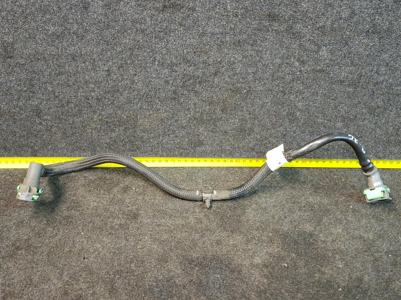 трубка вакуумного насоса Cadillac XT4 1 поколение 2020, 2.0 л., бензин, АКПП, 318e, полный привод, 84686692 - фото №1