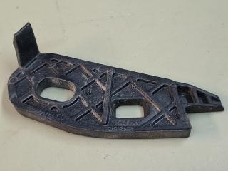 крепление бампера Chevrolet Malibu 9 поколение 2017, 1.5 л., бензин, АКПП, черный, седан, передний привод, 23424576