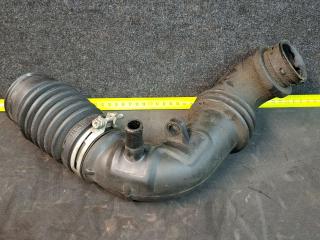 патрубок интеркулера Mazda 626 5 поколение [рестайлинг] GW 2001, 2.0 л., RF4F, дизель, МКПП, серебристый, универсал, передний привод, RF2A13221