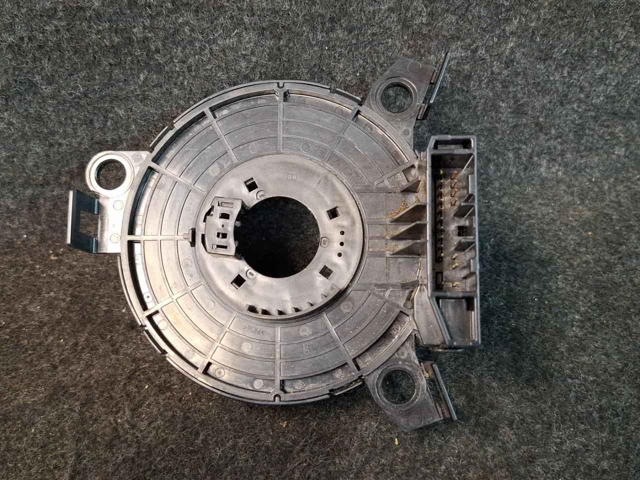 шлейф руля Cadillac XT4 1 поколение 2020, 2.0 л., бензин, АКПП, 318e, полный привод, 39136243 - фото №1