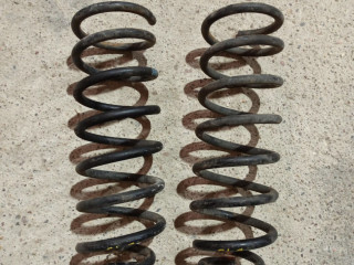 пружина задняя Suzuki Grand Vitara 1 поколение [рестайлинг] 2005, 2.7 л., H 27 A, бензин, АКПП, внедорожник 5 дв.