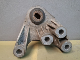 кронштейн КПП Chevrolet Malibu 9 поколение 2018, 1.5 л., бензин, АКПП, бордовый, передний привод, 84027269