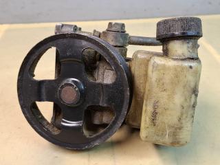 насос гидроусилителя руля Mazda CX-7 1 поколение 2006