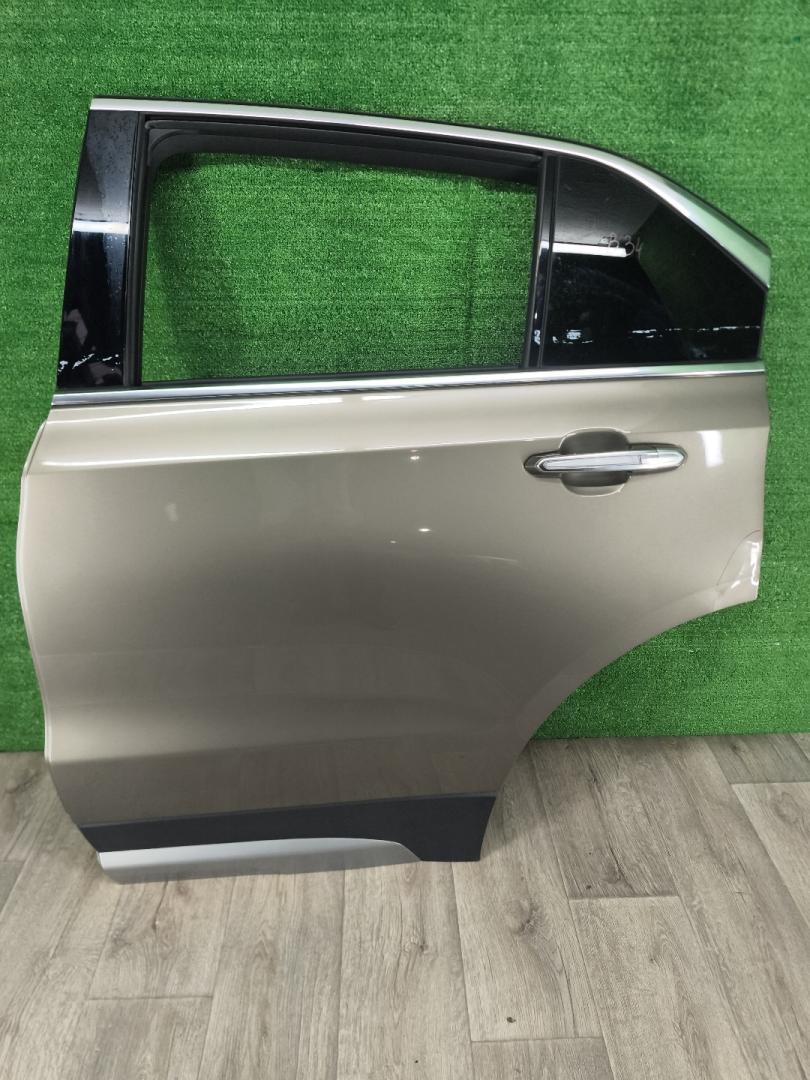 дверь задняя левая Cadillac XT4 1 поколение 2020, 2.0 л., бензин, АКПП, 318e, полный привод - фото №1