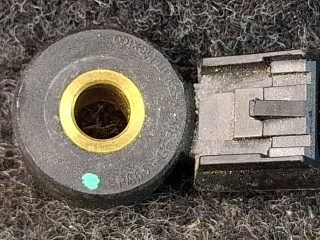 датчик детонации Chevrolet Traverse 2 поколение [рестайлинг] 2022, 3.6 л., бензин, АКПП, белый, внедорожник 5 дв., полный привод, 12636736