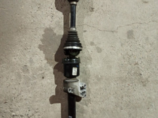 полуось передняя правая (приводной вал, ШРУС) Chevrolet Equinox 3 поколение 2018, 2.0 л., бензин, АКПП, передний привод