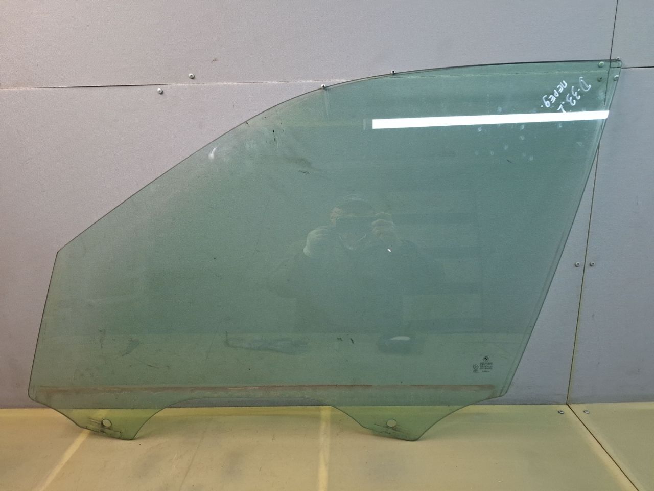 стекло двери передней левой BMW X5 E70 2008, 3.0 л., дизель, АКПП, серый, внедорожник 5 дв., полный привод, правый руль, 43R004530 - фото №1