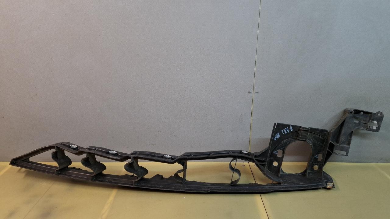 крепление ( кронштейн ) крыла BMW X5 E70 2008, 3.0 л., дизель, АКПП, серый, внедорожник 5 дв., полный привод, правый руль, 10503410 - фото №1