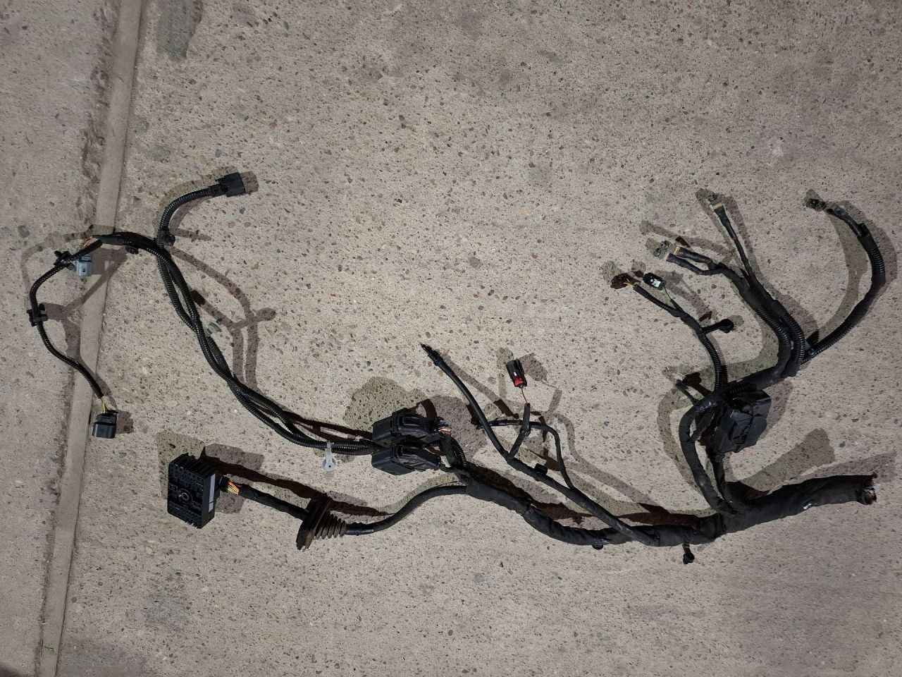 проводка подкапотная Chevrolet Equinox 3 поколение 2018, 1.5 л., бензин, АКПП, серый/441b, полный привод - фото №1