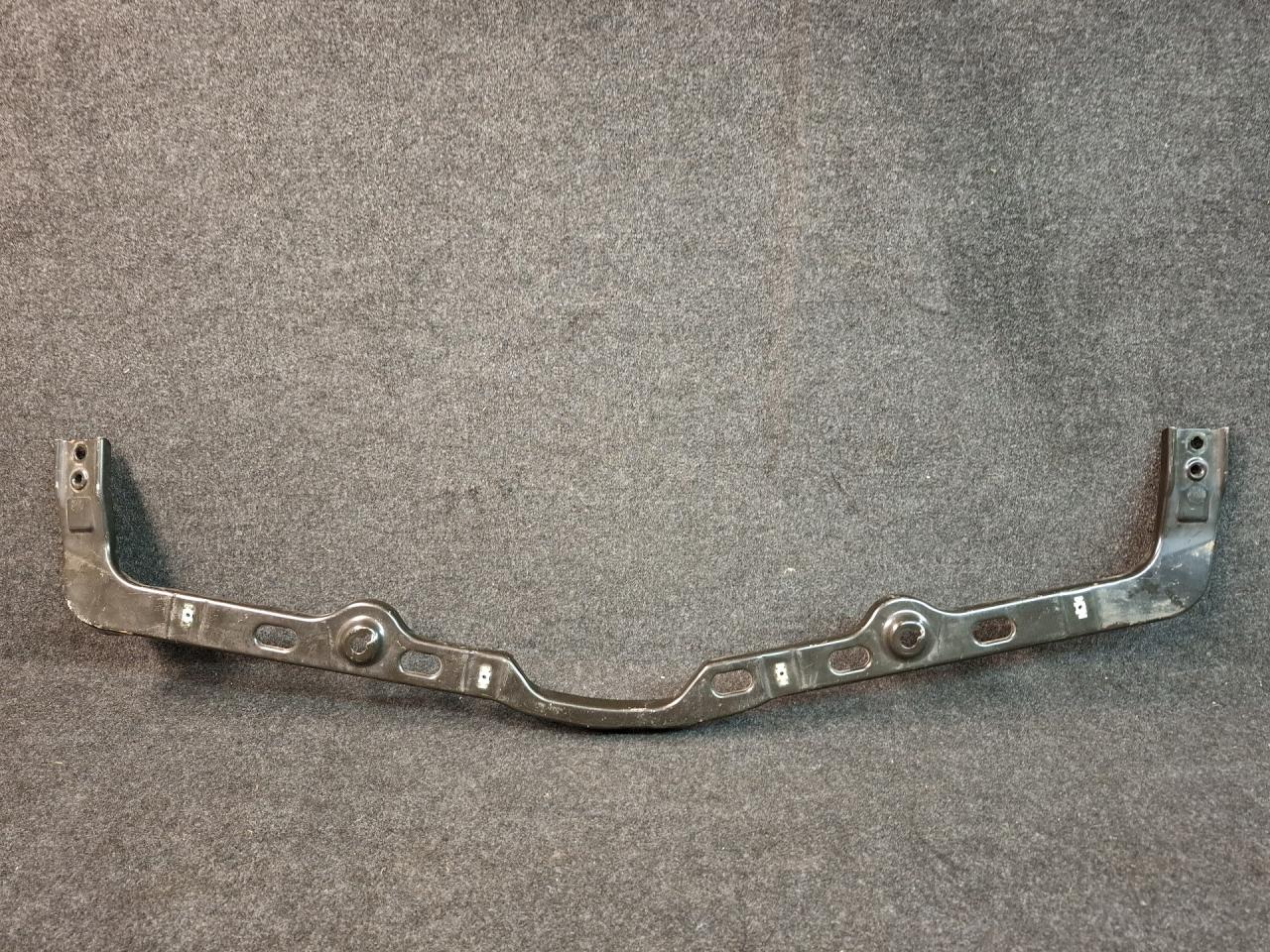 верхняя планка телевизора Chevrolet Equinox 3 поколение 2020 - фото №1