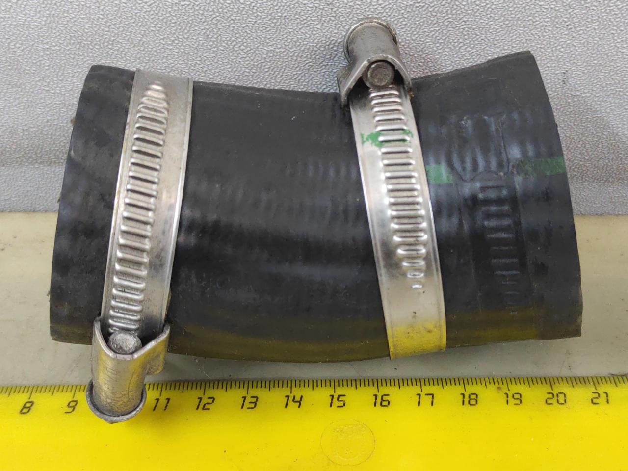 патрубок интеркулера Ford Edge 2 поколение CD539 2018, 2.0 л., бензин, АКПП, черный, внедорожник 5 дв., полный привод - фото №1