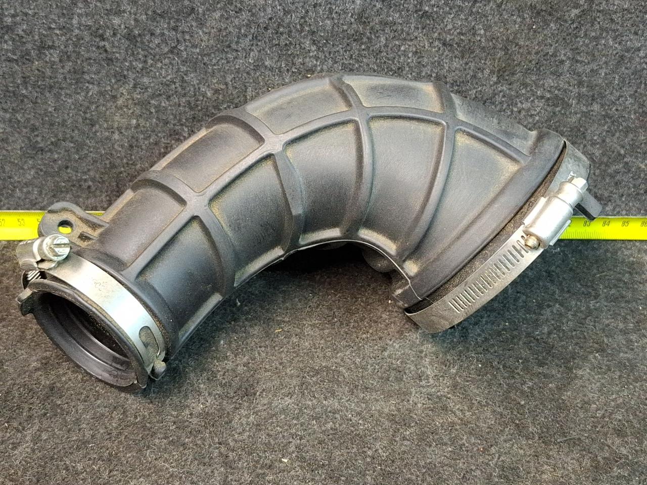 патрубок турбины Cadillac XT4 1 поколение 2020, 2.0 л., бензин, АКПП, 318e, полный привод, 84662689 - фото №1