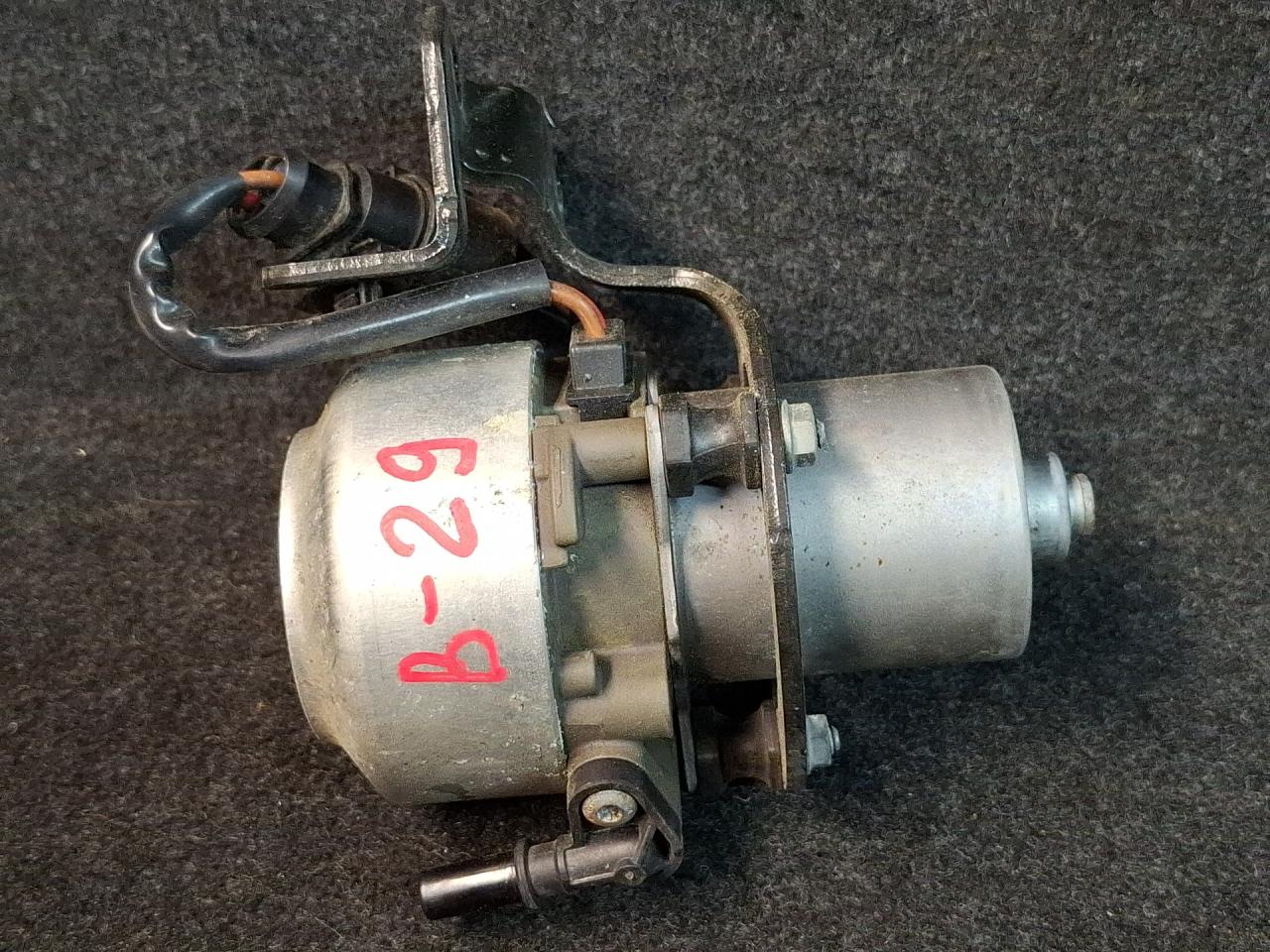 насос вакуумный Volkswagen Jetta 7 поколение 2019, 1.4 л., бензин, АКПП, синий, седан, передний привод, 5Q0612181 - фото №1