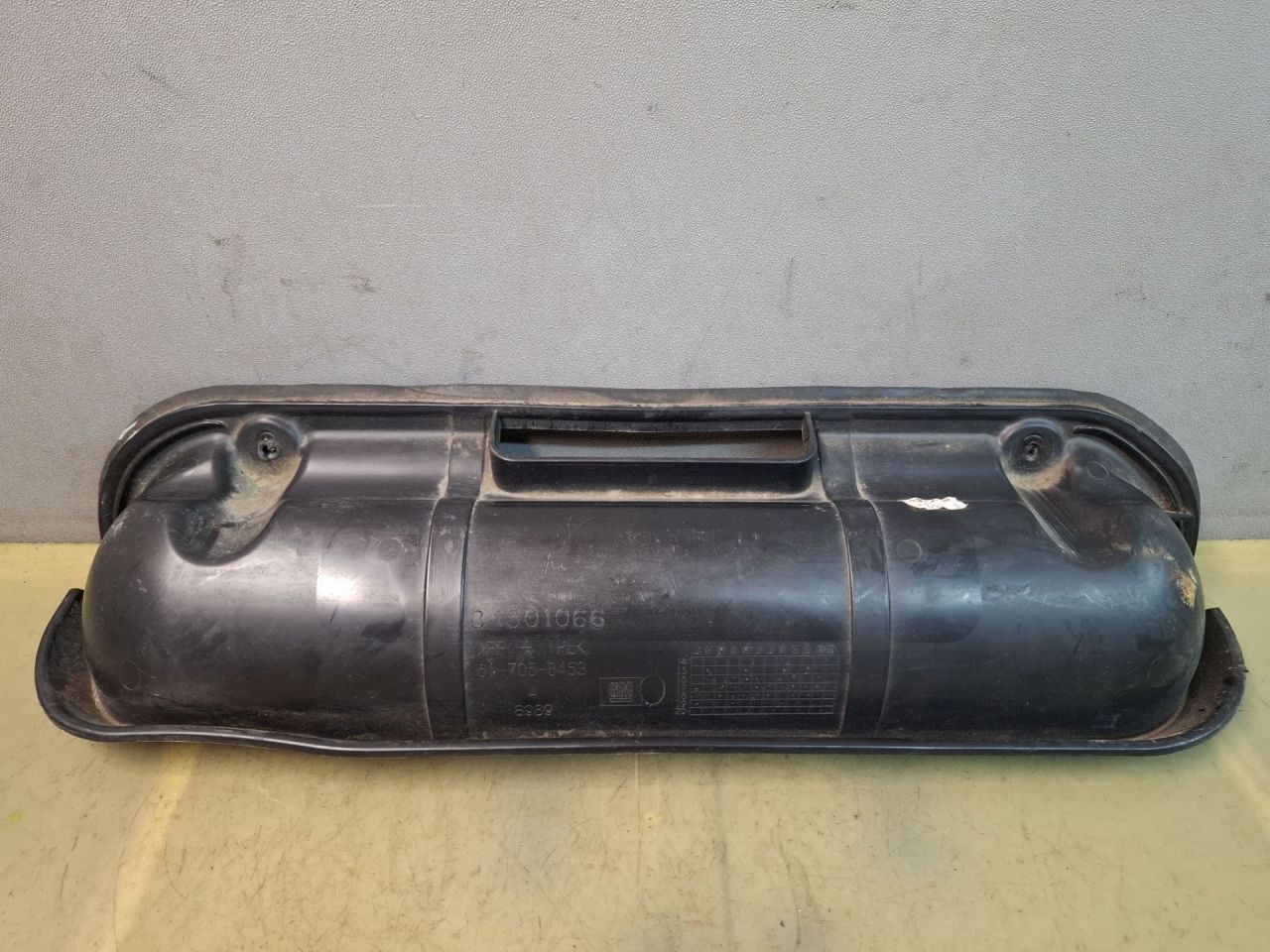 планка под капот Chevrolet Blazer 3 поколение 2019, 3.6 л., бензин, АКПП, белый, полный привод, 84301066 - фото №1