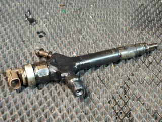 форсунка Mazda 6 1 поколение [рестайлинг] GY 2006, 2.0 л., RF7J, дизель, МКПП, серебристый