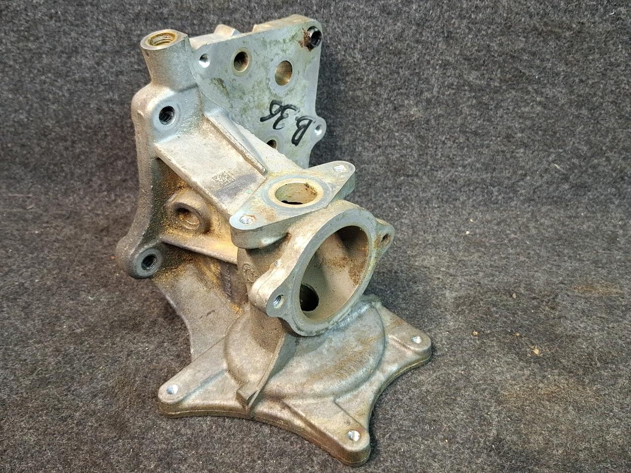 помпа Chevrolet Malibu 9 поколение 2017, 1.5 л., бензин, АКПП, черный, седан, передний привод, 12641869 - фото №1