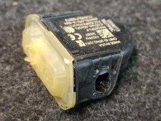 датчик давления в шине Chevrolet Malibu 9 поколение 2017, 1.5 л., бензин, АКПП, черный, седан, передний привод, 13598773