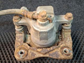 суппорт задний правый Toyota Camry 7 поколение XV40 2008