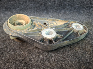 кронштейн глушителя Chevrolet Equinox 3 поколение 2018, 2.0 л., бензин, АКПП, передний привод, 84205378