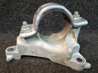 кронштейн полуоси Mazda CX-5 2 поколение KF 2018, 2.5 л., PYY1, бензин, АКПП, серый/46g, внедорожник 5 дв., полный привод