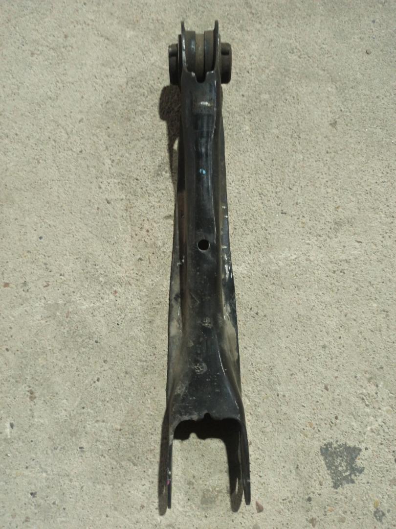 рычаг задний GMC Terrain 2 поколение 2020, 1.5 л., бензин, АКПП, серый 464с, передний привод - фото №1