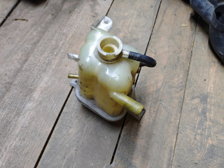 бачок расширительный Mazda 323F BA 1996, 2.0 л., KF1, бензин, хетчбэк 5 дв.