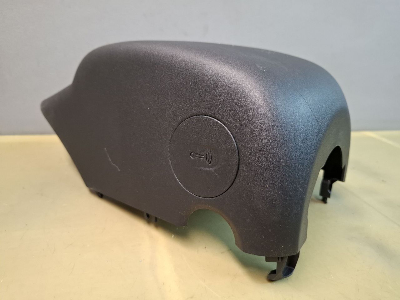 кожух рулевой колонки Volkswagen Jetta 7 поколение 2019, 1.4 л., бензин, АКПП, серый, передний привод, 5NN858559C - фото №1