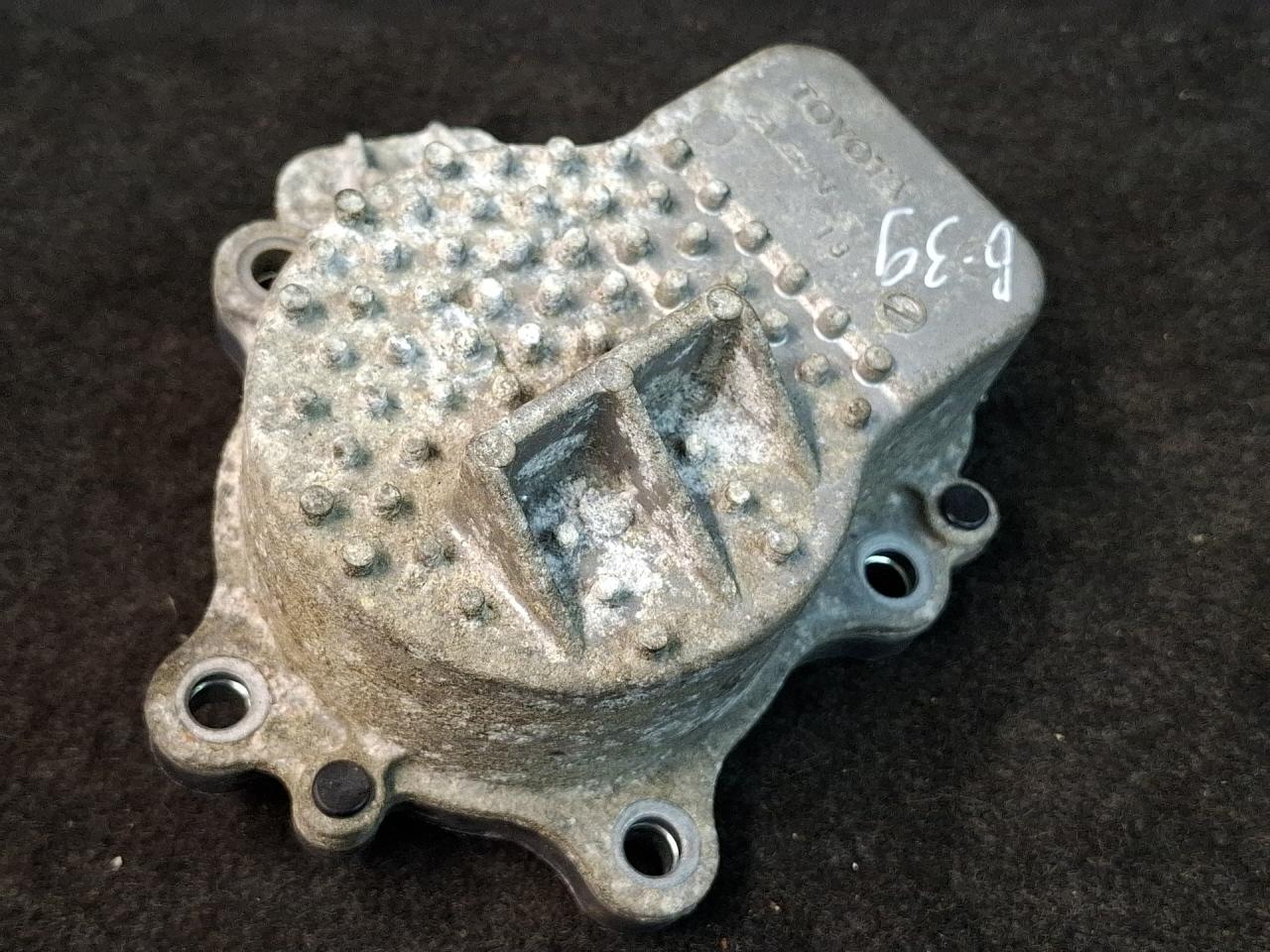 помпа Toyota Prius V 1 поколение ZVW41 ZVW41 2014, 1.8 л., гибрид, АКПП, синий, хетчбэк 5 дв., передний привод - фото №1