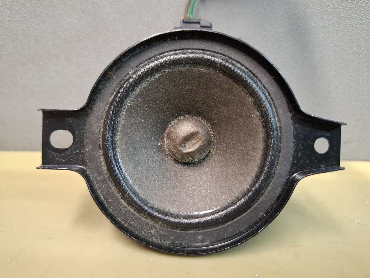 динамик Chevrolet Equinox 3 поколение 2018, 2.0 л., бензин, АКПП, передний привод, 13380268 - фото №1