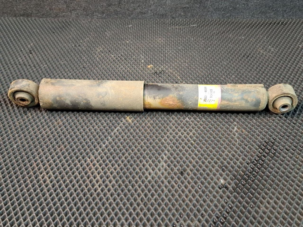 амортизатор задний левый Lexus RX 4 поколение 2018, 4853148341 - фото №1