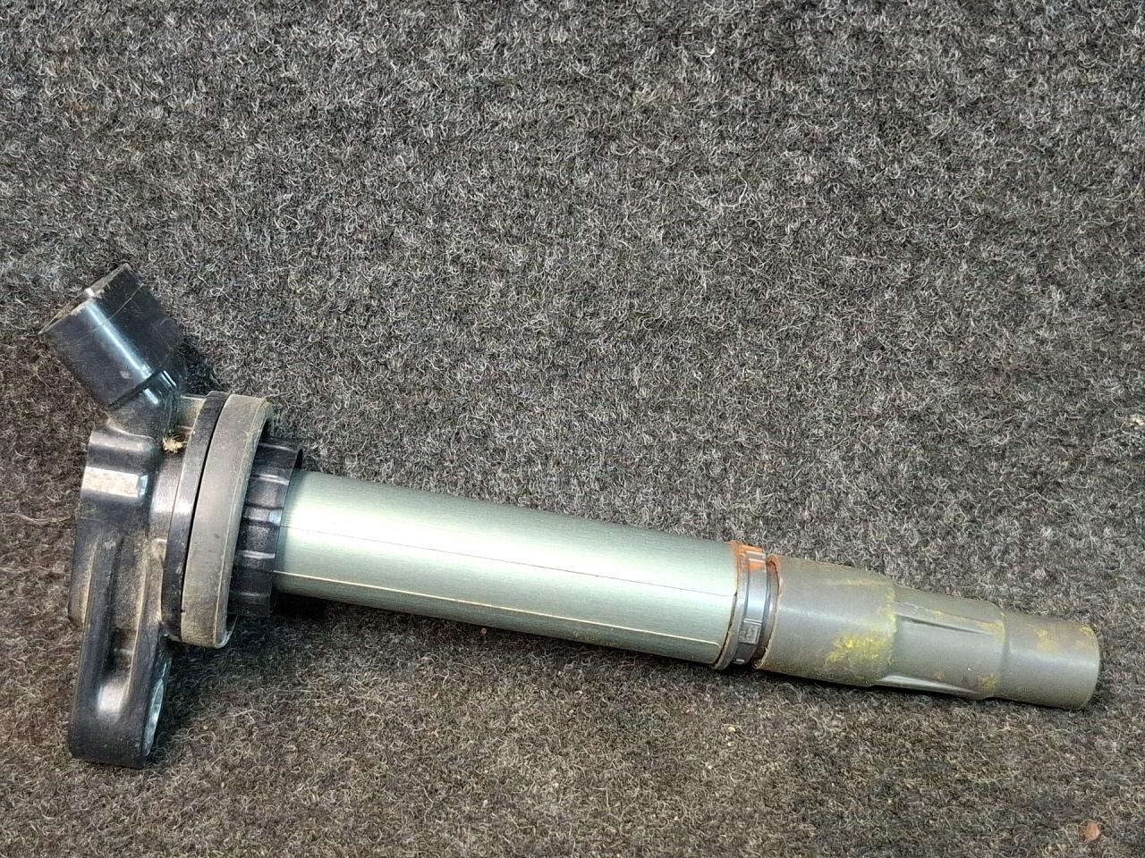 катушка зажигания Toyota Prius V 1 поколение ZVW41 ZVW41 2014, 1.8 л., гибрид, АКПП, синий, хетчбэк 5 дв., передний привод, 10R-035444, 90919-02258 - фото №1