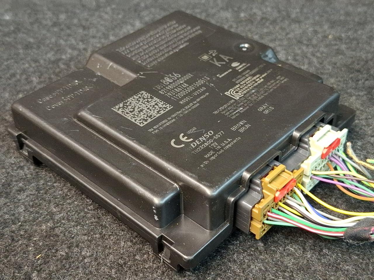 блок комфорта Cadillac XT4 1 поколение 2020, 2.0 л., бензин, АКПП, 318e, полный привод, 13518836 - фото №1