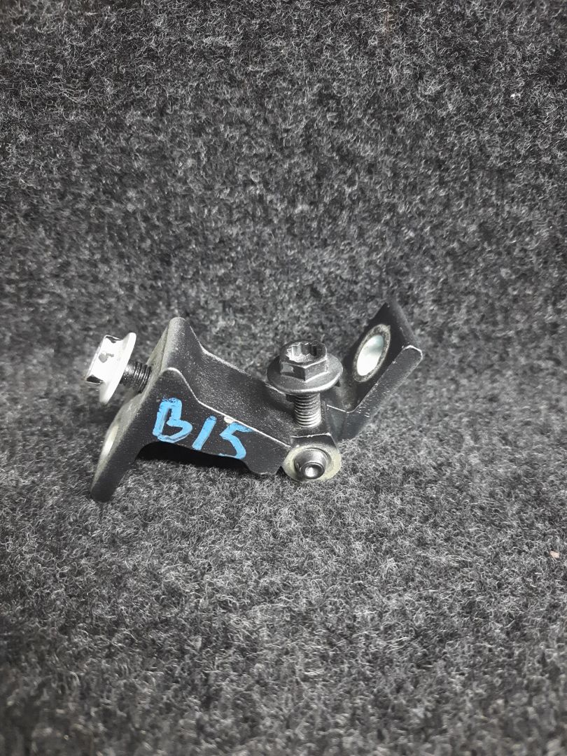 петля двери Volkswagen Jetta 7 поколение 2019, 1.4 л., бензин, АКПП, серый, передний привод - фото №1