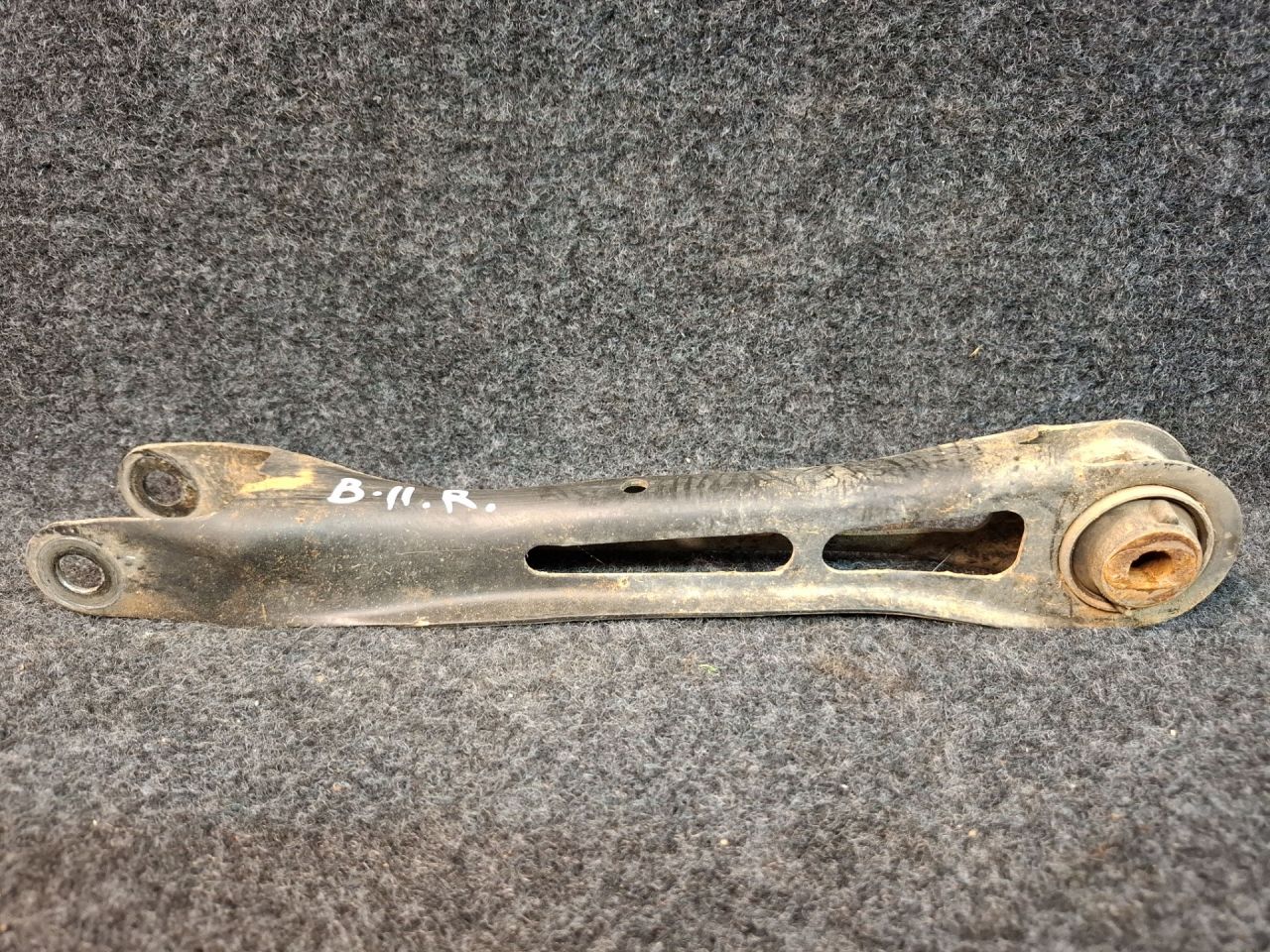 рычаг задний правый Chevrolet Equinox 3 поколение 2018, 1.5 л., бензин, АКПП, серый/441b, полный привод - фото №1