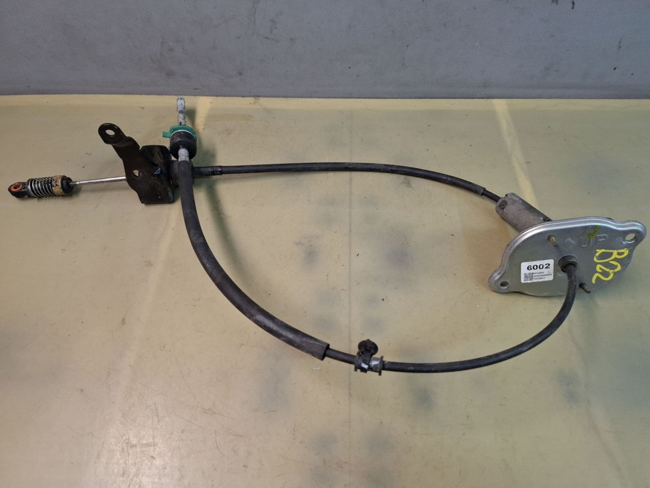 трос кулисы КПП Chevrolet Malibu 9 поколение 2018, 1.5 л., бензин, АКПП, бордовый, передний привод, 84126002 - фото №1