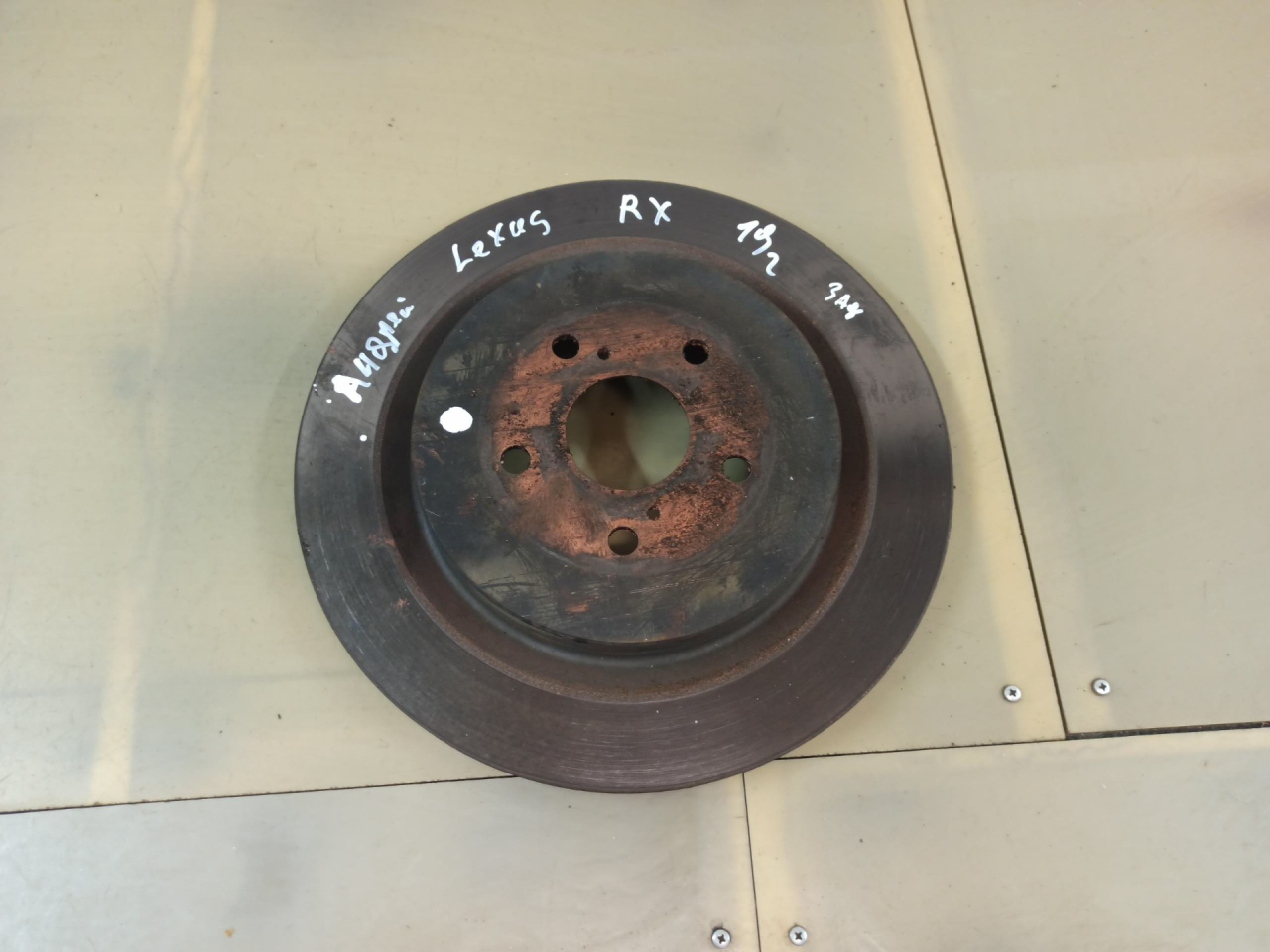 диск тормозной задний Lexus RX 4 поколение (2015 - 2019) - фото №1