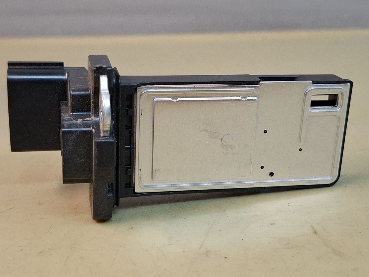 расходомер воздуха Chevrolet Blazer 3 поколение 2019, 3.6 л., бензин, АКПП, белый, полный привод, 23262343 - фото №1