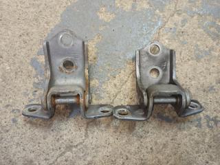 петля двери Mazda 6 1 поколение [рестайлинг] GY 2006, 2.0 л., RF7J, дизель, МКПП, серебристый, универсал