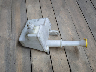 бачок омывателя Mazda Tribute 1 поколение 2004