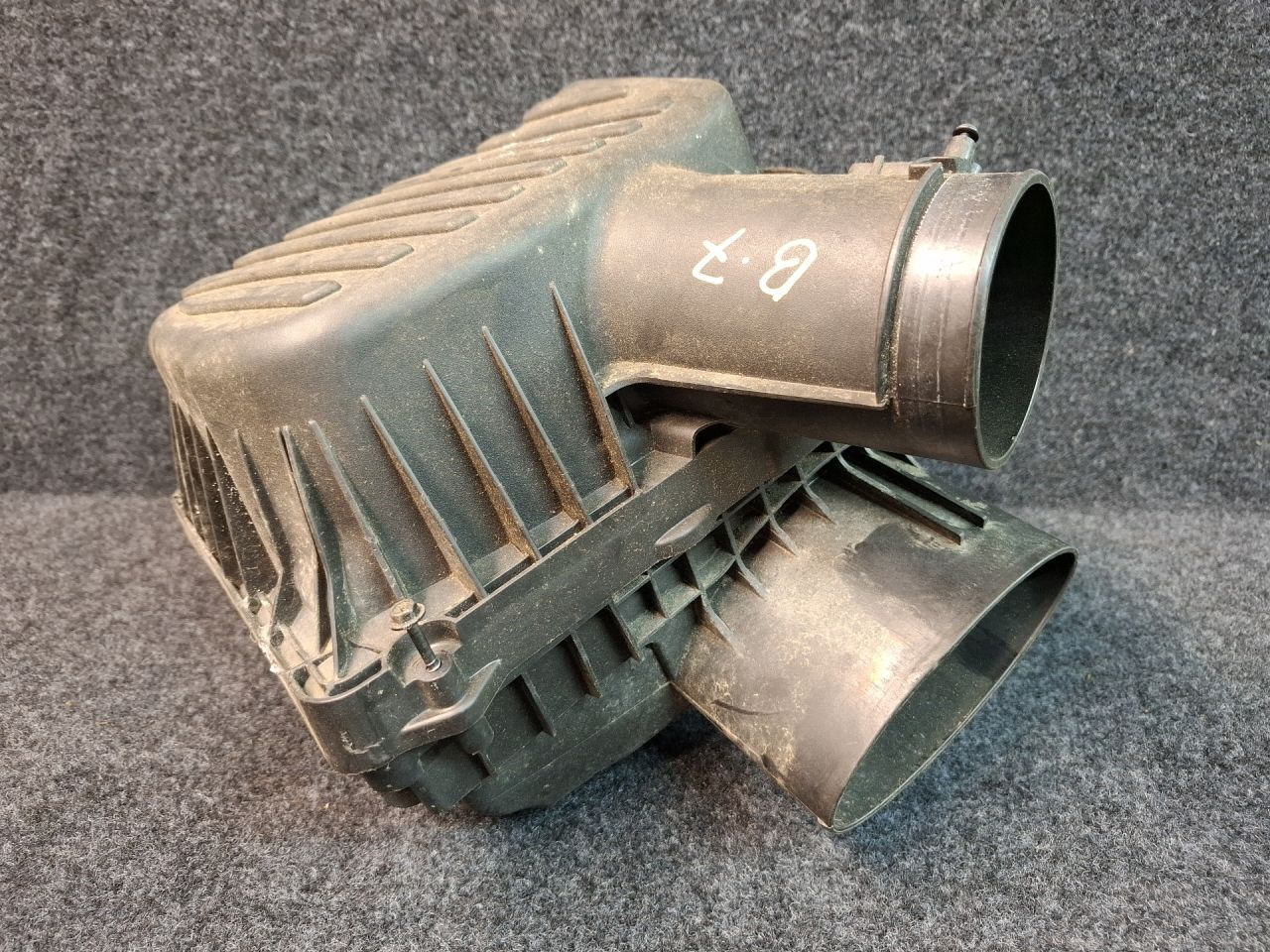 корпус воздушного фильтра Chevrolet Equinox 3 поколение 2018, 2.0 л., бензин, АКПП, передний привод, 84164617 - фото №1