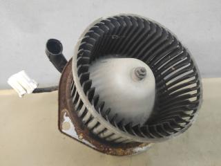 моторчик печки Mazda 626 GE 1992, 2.0 л., дизель, МКПП, хетчбэк 5 дв., HB111GA5RA