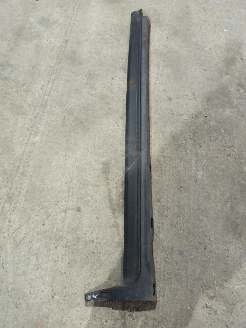 накладка на порог Ford Escape 4 поколение CX482 2020, 2.0 л., бензин, АКПП, белый az, внедорожник 5 дв., полный привод - фото №1