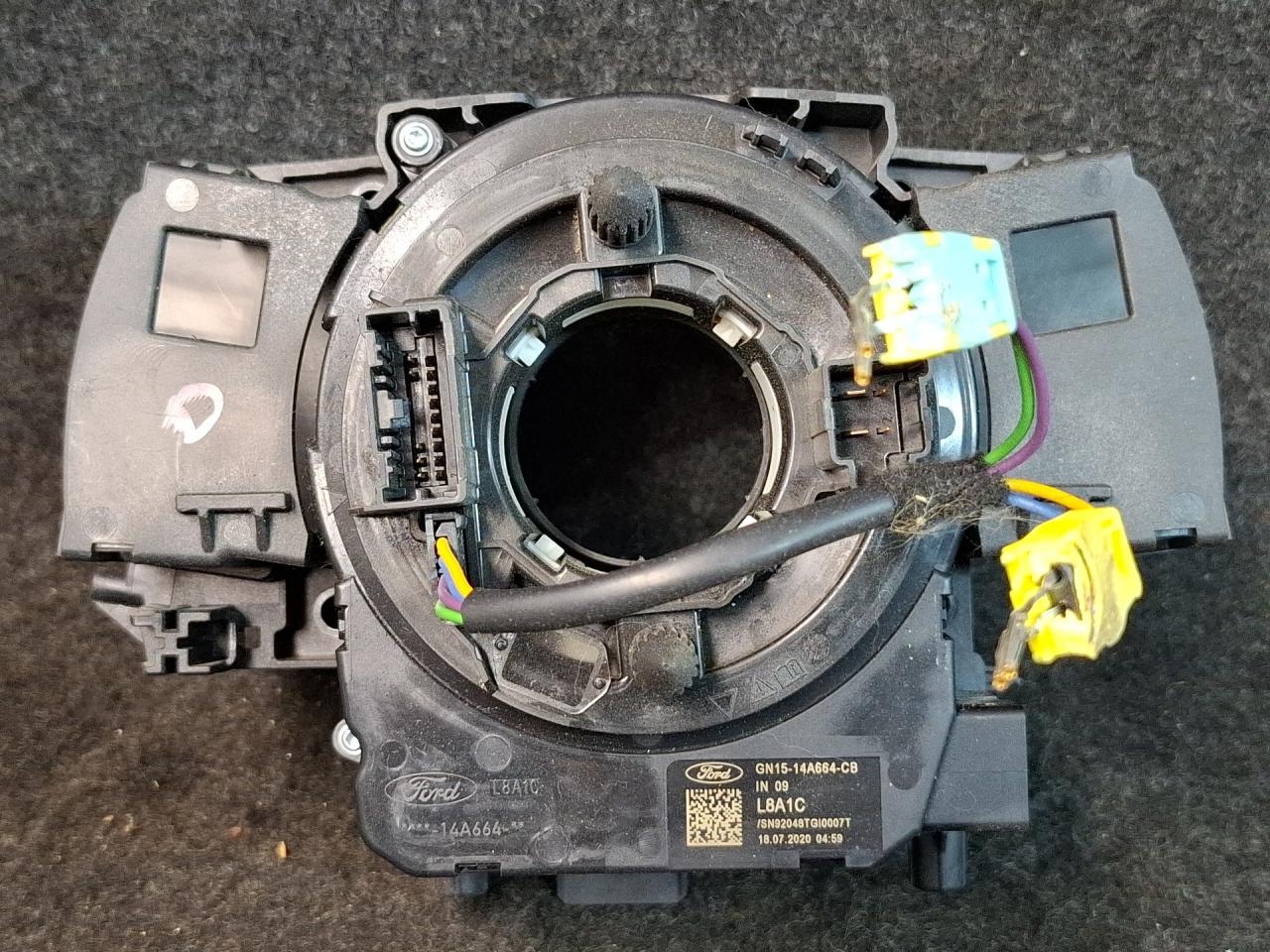 шлейф руля Ford Escape 4 поколение CX482 2020, 1.6 л., LUB, бензин, АКПП, белый az, внедорожник 5 дв., полный привод, GN15-14A664-CB - фото №1