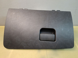 бардачок Chevrolet Equinox 3 поколение 2018, 2.0 л., бензин, АКПП, передний привод, 84243260