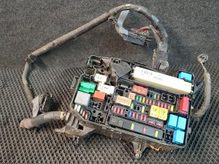 блок предохранителей Toyota Prius V 1 поколение ZVW41 ZVW41 2014, 1.8 л., гибрид, АКПП, синий, хетчбэк 5 дв., передний привод, 82641-47090, 7281-8793