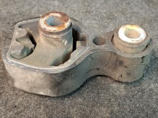 подушка крепления КПП Mazda 6 GJ [рестайлинг] GJ 2015, 2.5 л., PYY1, бензин, АКПП, белый, седан, передний привод, KF59KH31