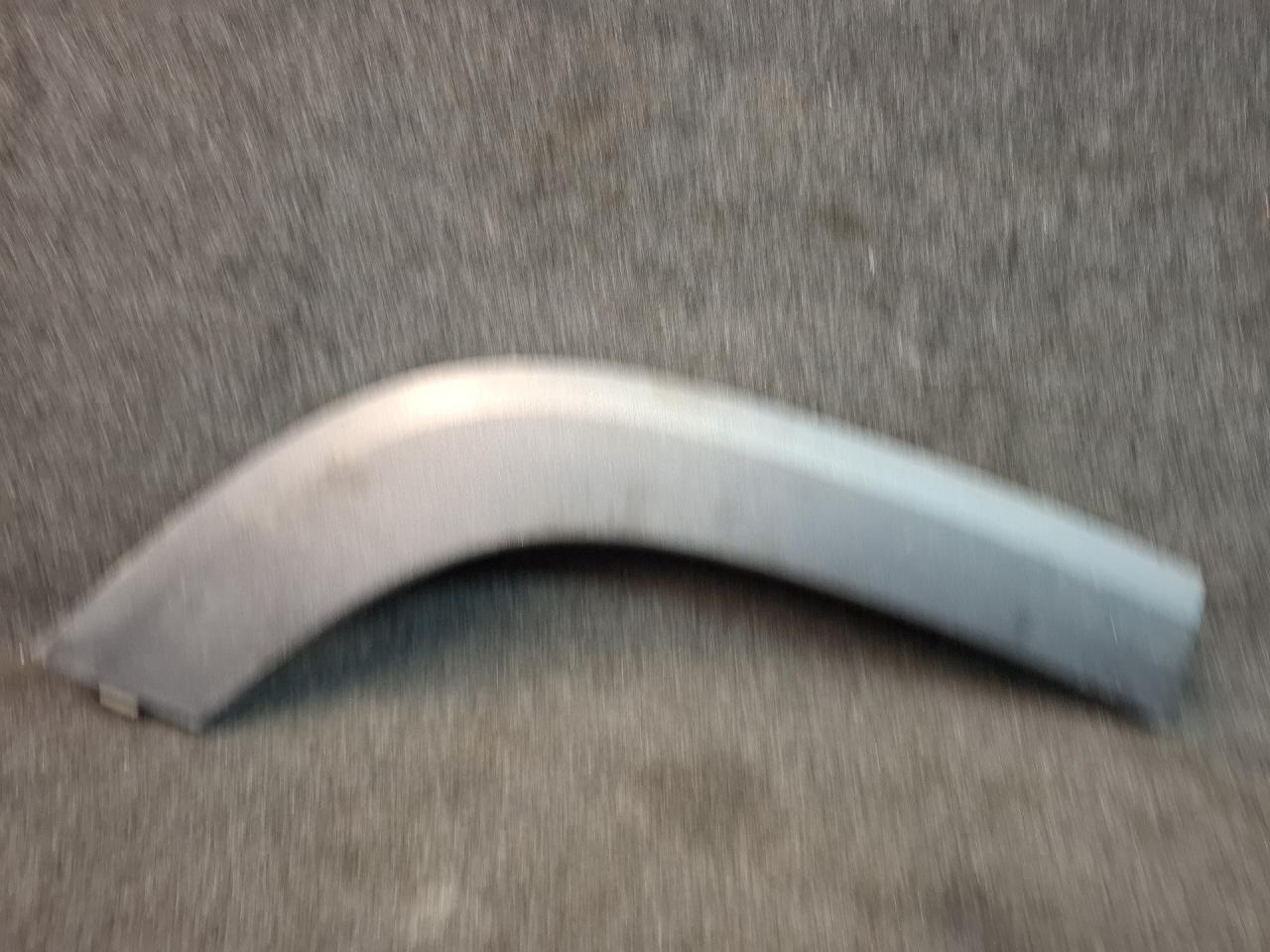 молдинг заднего крыла GMC Terrain 2 поколение 2020, 1.5 л., бензин, АКПП, серый 464с, передний привод, 23188325, 23201043 - фото №1