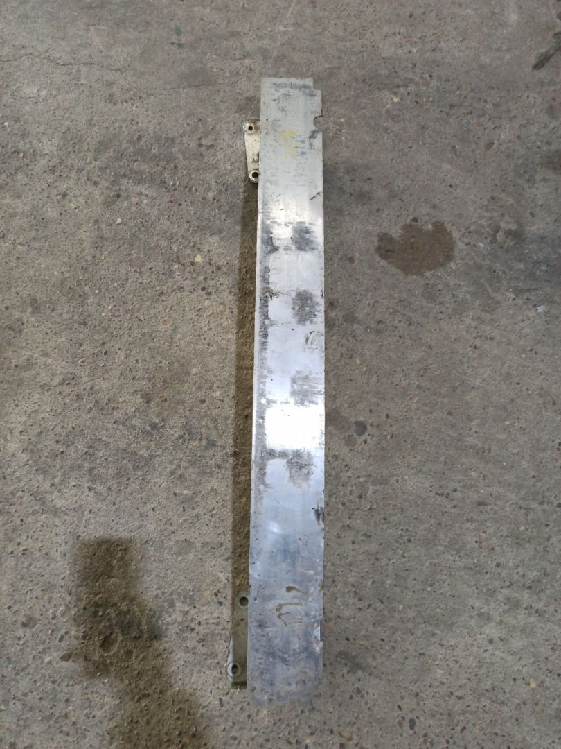 усилитель бампера заднего Chevrolet Malibu 9 поколение 2018, 1.5 л., бензин, АКПП, бордовый, передний привод - фото №1