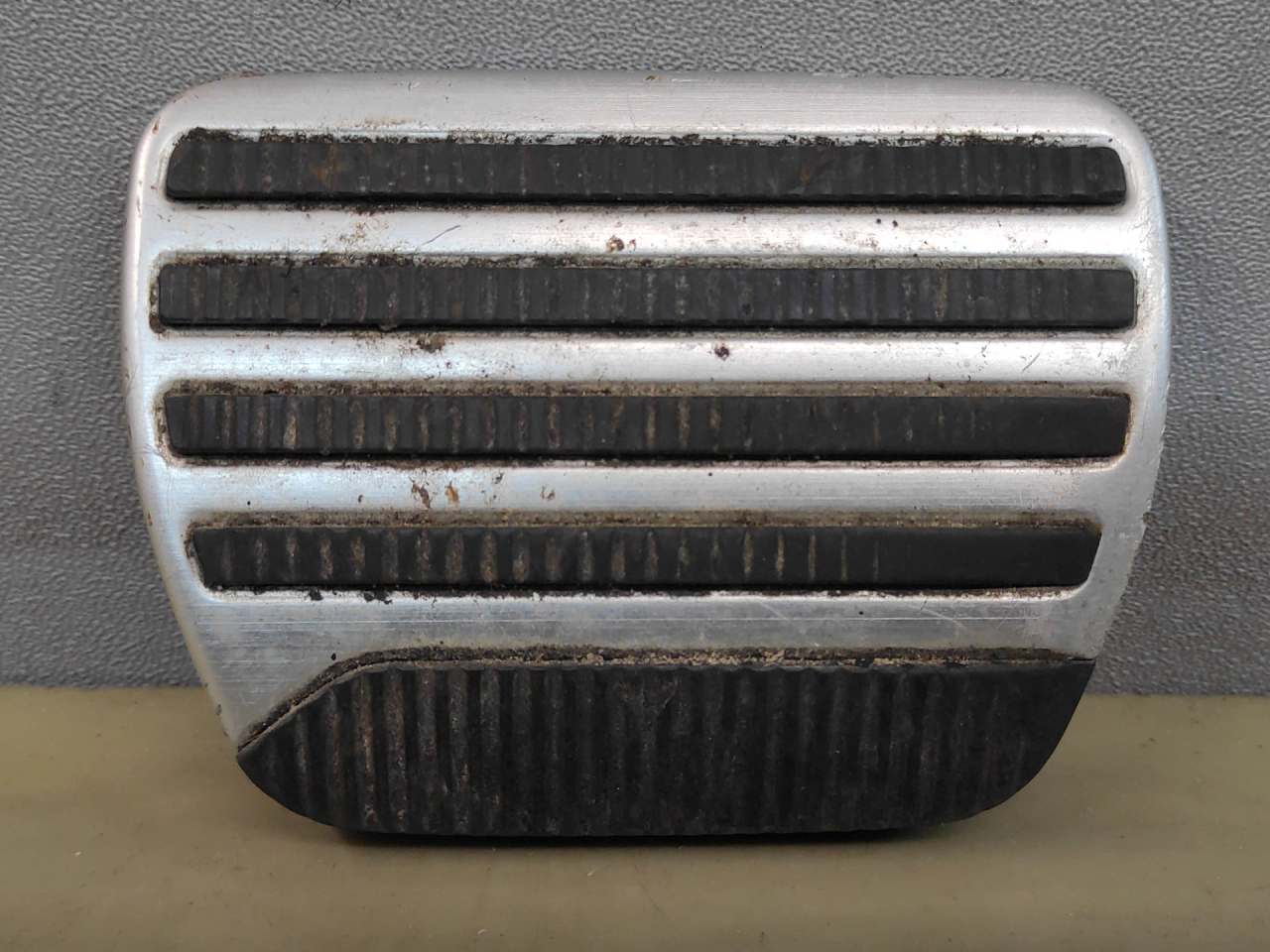 накладка на педаль Infiniti G 4 поколение 2008 - фото №1