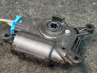 моторчик заслонки печки Volkswagen Jetta 7 поколение [рестайлинг] 2024, 1.5 л., бензин, АКПП, серый, седан, передний привод, 2Q0907511G